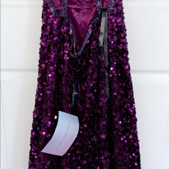 Hi My name is Samantha Joice, selling a prom dress - Picture 9 of 13